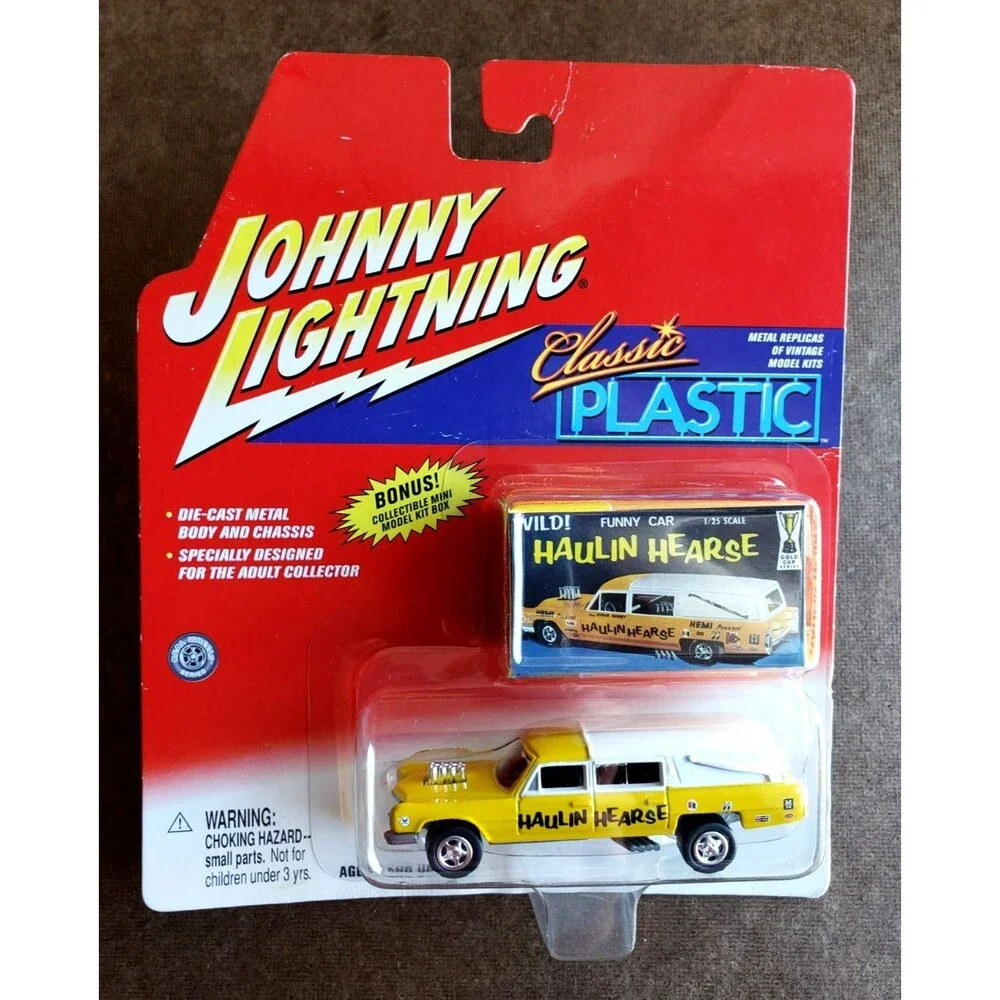2001 Johnny lightning WILD! HAULING HEARSE Yellow CLASSIC PLASTIC Funny Car 1:64